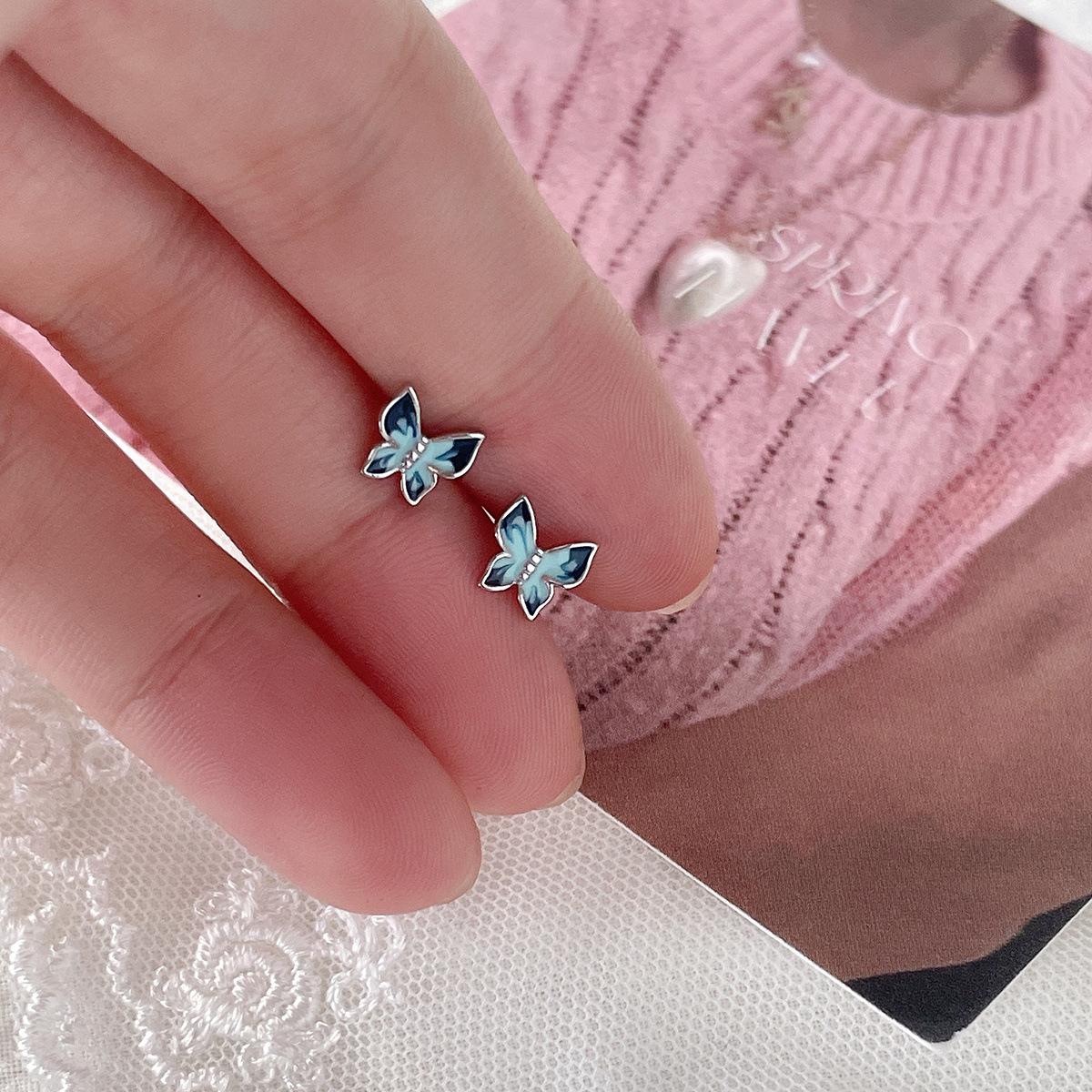 

Маленькие изысканные синие серьги-гвоздики с бабочками в стиле ретро, элегантные, нишевые, модные, темпераментные, универсальные, серебряные серьги-иглы 925 silver needle