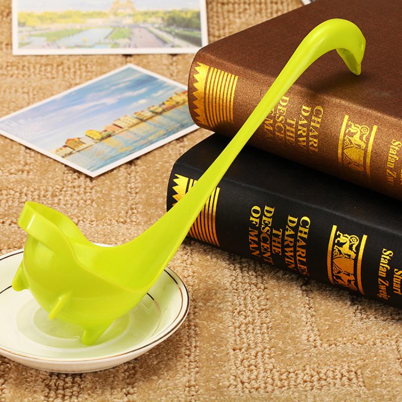 Food Grade PP Plastic Solid Color Strainerable Spoon Creative Swan Style Long Handle Big Soup Spoon Kitchen Tableware
