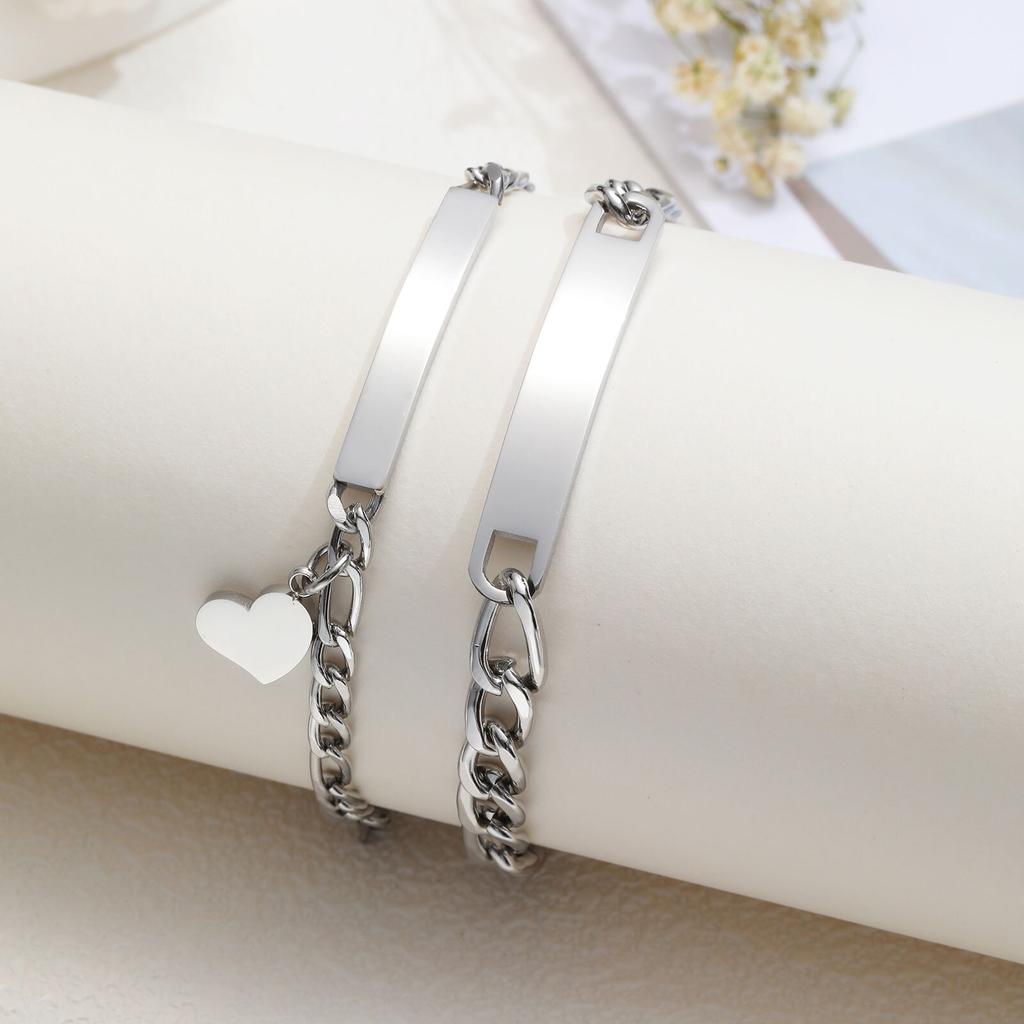 Vnox Cadeau Personnalisé Saint-Valentin Bijoux pour Couples, Bracelets Promesse d'Amour pour Femmes Hommes, Bracelets Chaîne Figaro avec Breloque Cœur