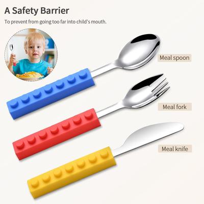 Set di Posate per Bambini in Acciaio Inossidabile con Blocchi da Costruzione in Silicone: Coltello, Forchetta e Cucchiaio per Bambini.