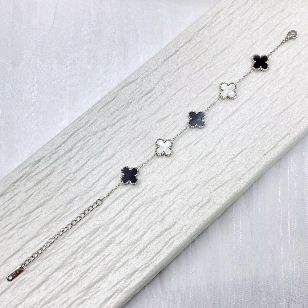 13MM Silbernes vierblättriges Kleeblatt Titanarmband - Doppelseitig, kein Ausbleichen