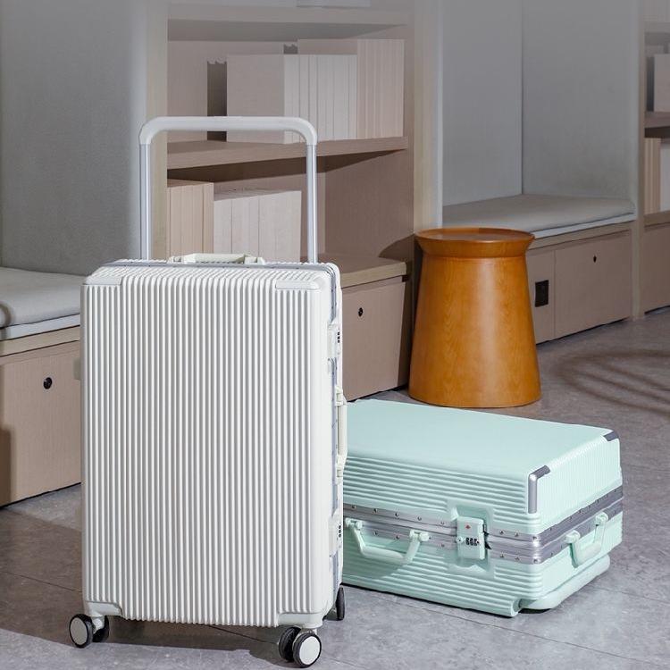 Influencer Silent Student Suitcase - 24" Wide Handle, Aluminum Frame, Durable Universal Wheels