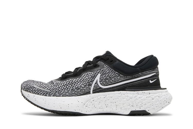 Nike ZoomX Invincible Run Flyknit Oreo