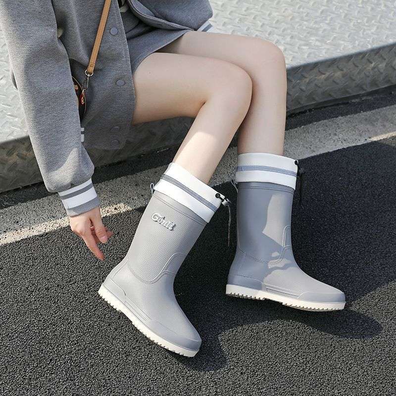 2025 New Rain Shoes Women's Fashion Wear Non-slip Foreign Style Medium and High Tube Water Shoes Adult Soft-soled Long Rain Boots