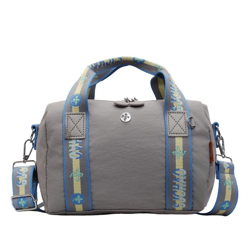 Large capacity casual portable pillow bag personalized fashion shoulder strap messenger bag commuter travel portable storage shoulder bag