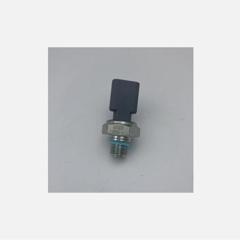 Compatible Oil Pressure Sensor for Cummins QSX15 Engine (Part Numbers: 4921519, 4921737, 4087993)