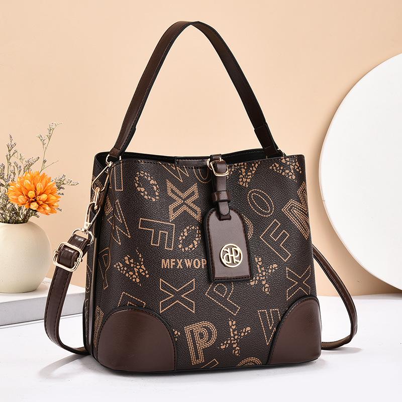 2026FMXL Women s Large Capacity Commuter Bucket Bag - New Autumn/Winter 2026