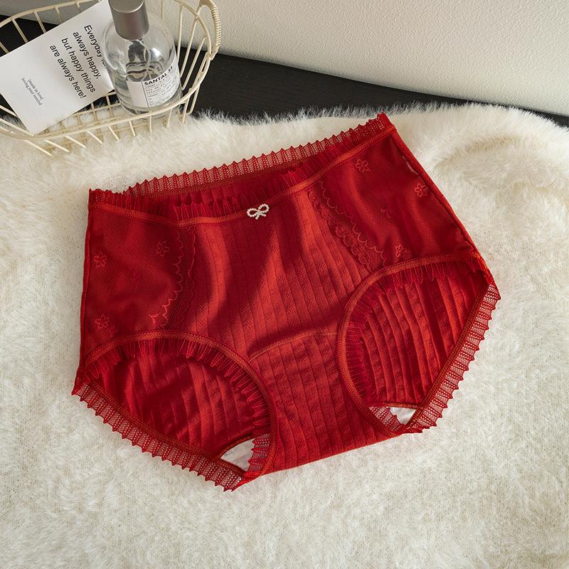 Lady Spring and Autumn New Sexy Lace Edge This Year Married Red Briefs