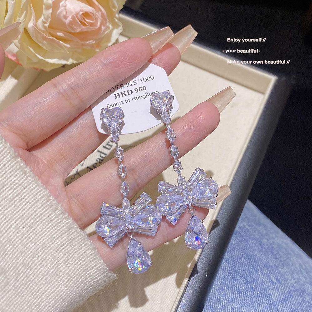 Koreanische Socialite Leichter Luxus Quastenohrringe – Herbst/Winter Silber Stecker für Damen