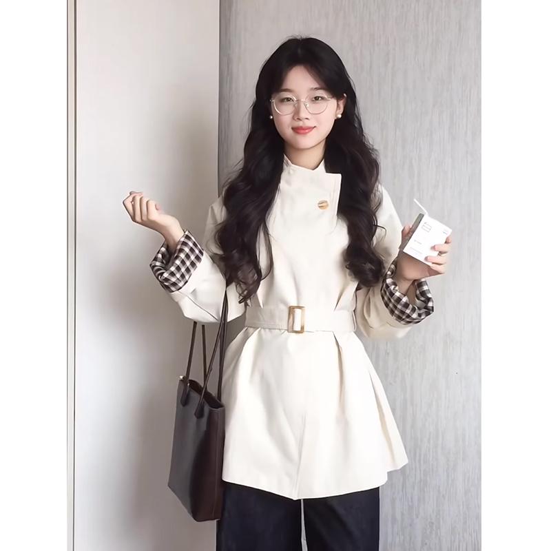 

Белый короткий тренч с воротником-стойкой для женщин - Весна 2025, маленький, корейский стиль, кэжуал S