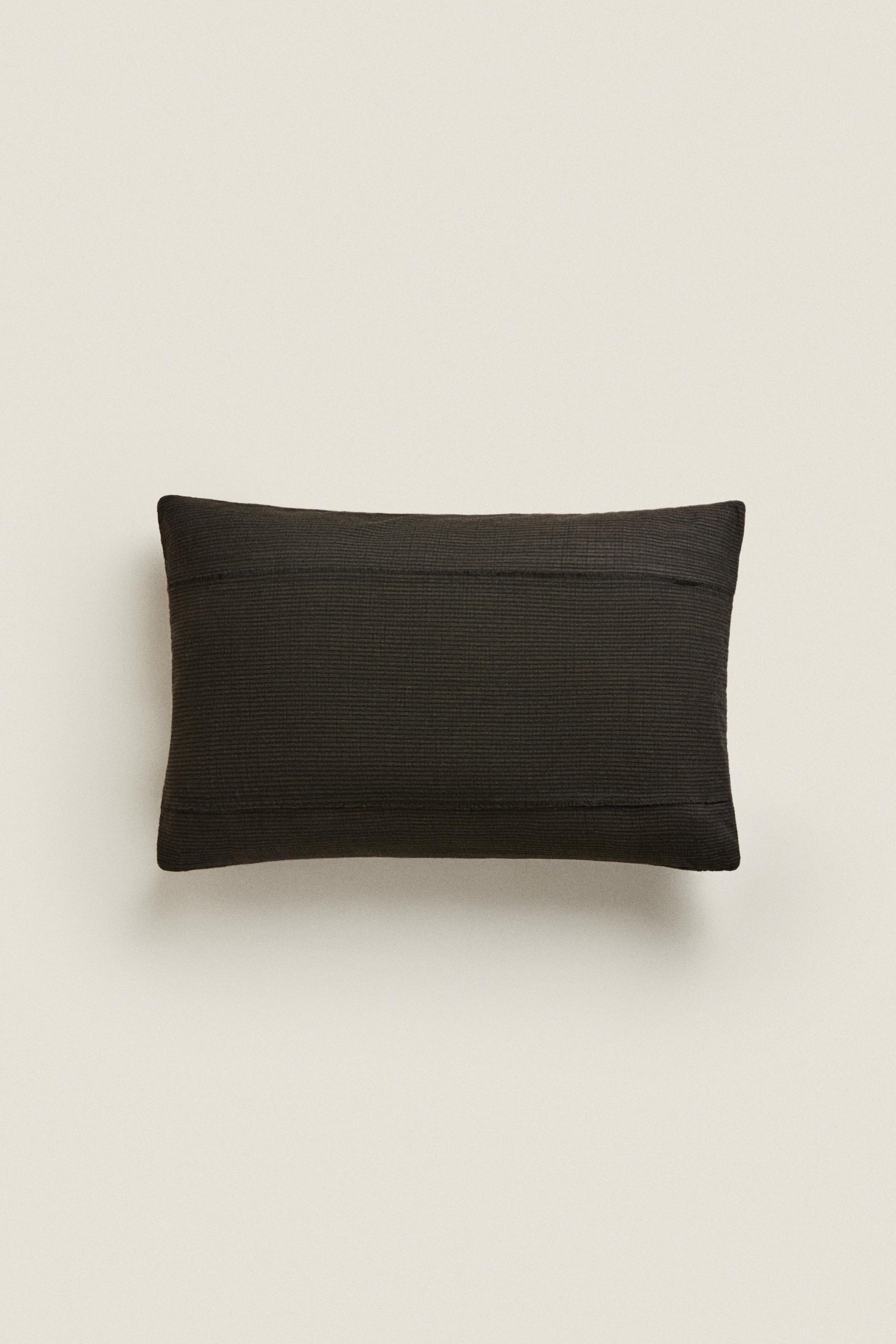 

STRIPED THROW PILLOW COVER