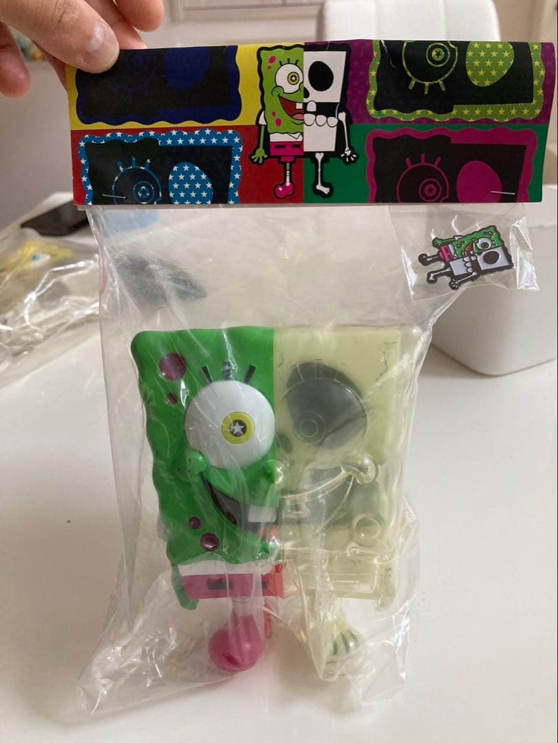 

[Б/У] Единственный светящийся в темноте Secret Base Spongebob X-RAY Ver.