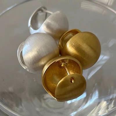 Kartáčované kuličkové náušnice Dámské High-End Matný Niche Design Lehký Luxusní Temperament Kuličková náušnice Textura Retro Puzetové náušnice