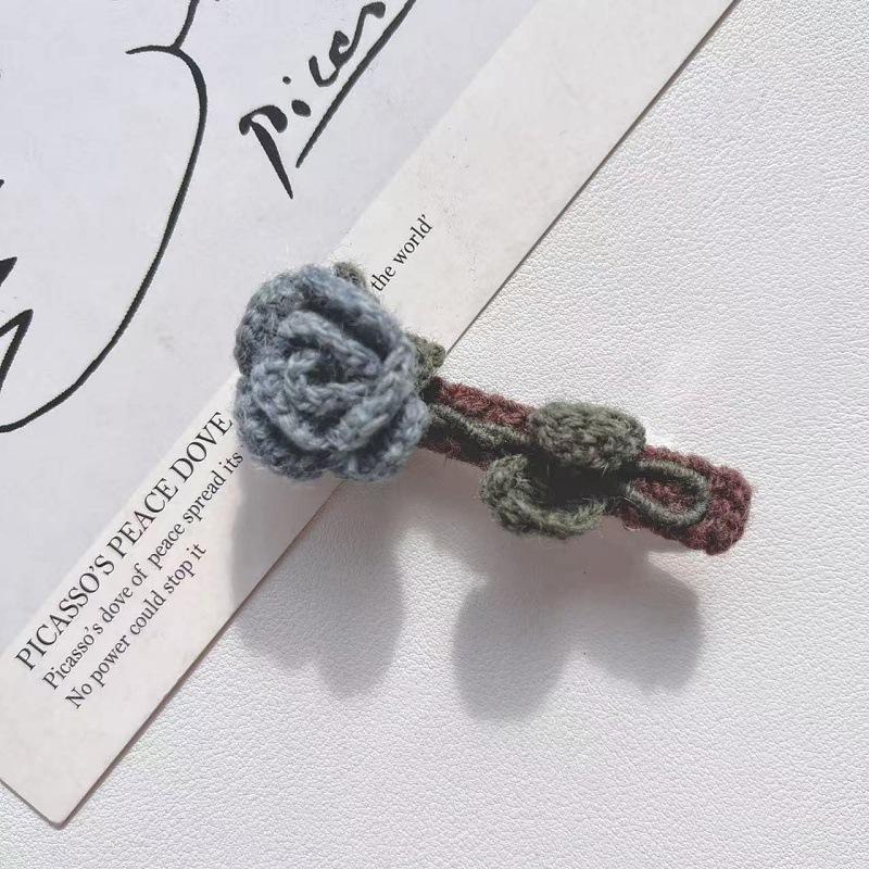 Korean Handmade Crochet Flower Hair Clip Sweet Knitted Side Clip Cute Girl Headwear for Women Gift