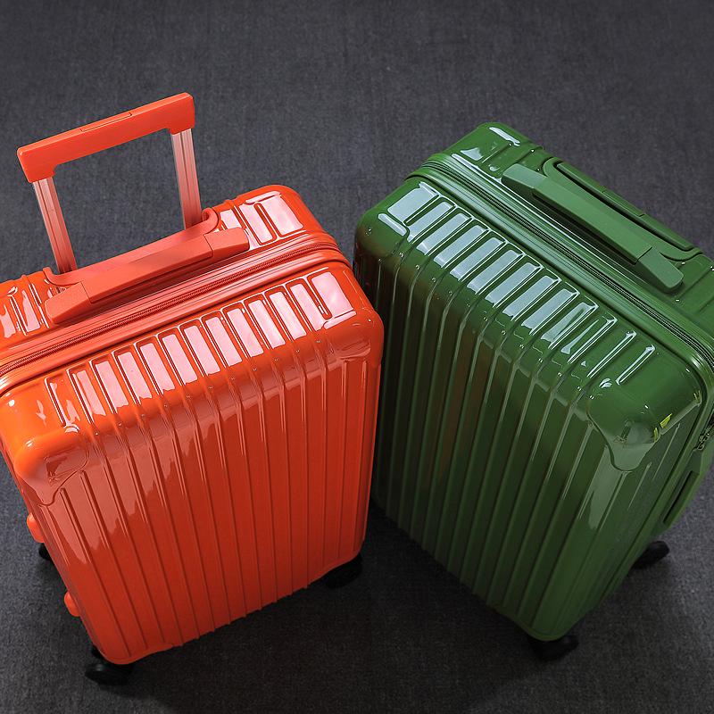 20-inch PC Carry-On and 28-inch Checked Suitcase for Students