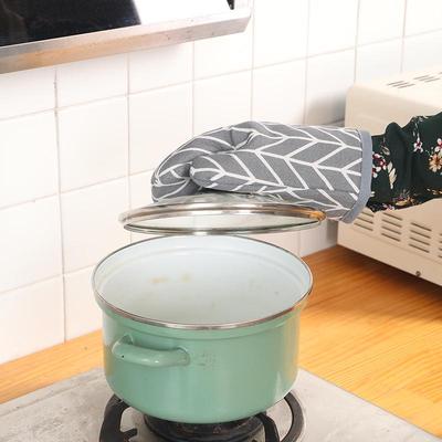 Heat-Resistant Cotton Linen Oven Mitts: Anti-Scald Baking Gloves for Microwave Use