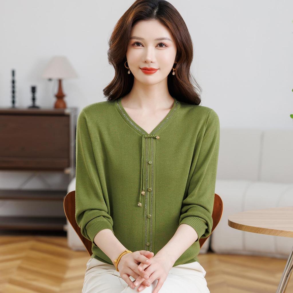 Mom's New Year Red Knit Top for Middle-Aged & Elderly Women - Stylish Chinese Style Year of the Rat Base Layer