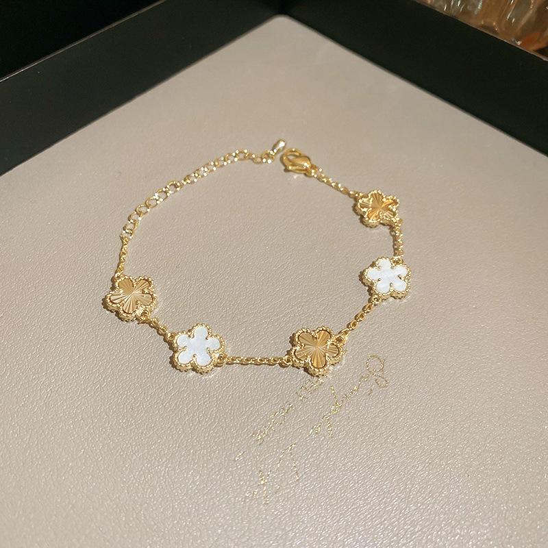 Zircon Round Geometric Flower Bracelet Vintage Style Bracelet Light Luxury High-End Hand Jewelry For Women