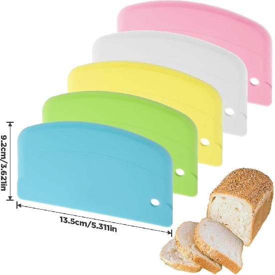 5 Pack Dough Scraper, Plastic Bench Scrapers Multi-Purpose Kitchen Bowl Scrapers Curved Edge Flexible Food Scraper for Bread Dough Cake Fondant