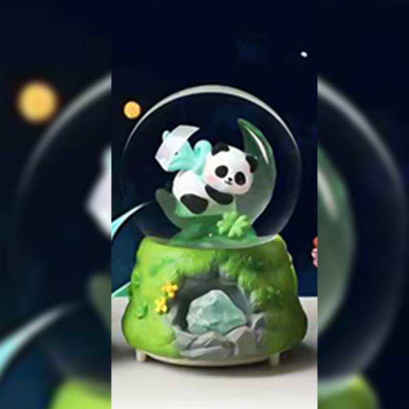 Astronaut Crystal Ball Music Box Ornament - Student Snow Globe Birthday Gift