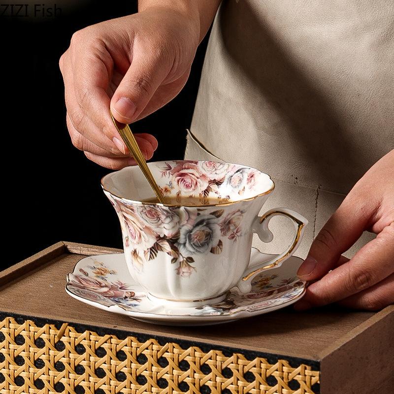 Pozłacana Koronkowa Krawędź Klasyczna Ceramiczna Filiżanka i Spodek Filiżanka do Kawy Kubek na Mleko Filiżanka do Popołudniowej Herbaty Pojemnik na Sok Owocowy