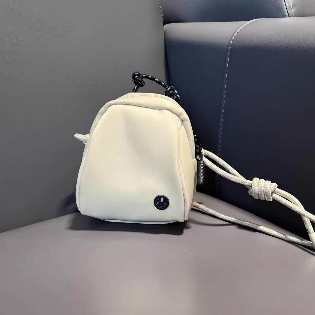 Adorable Mini Crossbody Bag - Egg-Shaped Shoulder Bag for Parent-Child Outings and Kids, Simplified Mobile Phone Holder