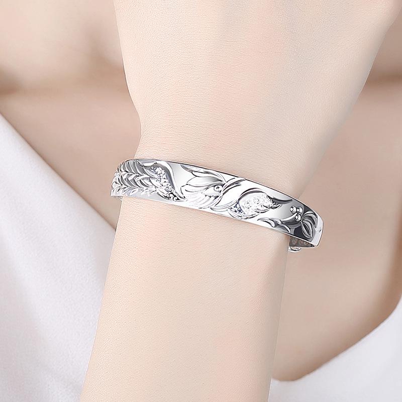 Vila Auspicious Phoenix Silver-Plated Fashion Bracelet for Women