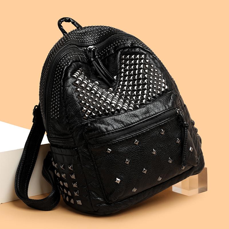 Nietenverzierter Rucksack Modischer Punk-Stil Rucksack für Damen Lässiger täglicher Gebrauch Leichter Rucksack mit Nieten für den täglichen Weg zur Arbeit, Schule und Reisen