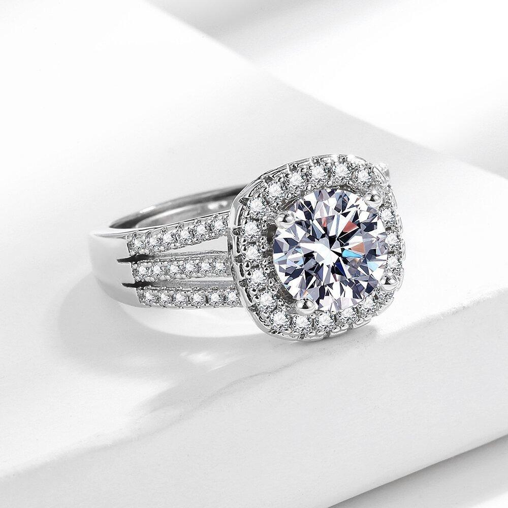 Luxury CopperColor Engagement Wedding Rings for Women Elegant Cushion Shaped Design Zircon Stone Ring Fashion Party Jewelry