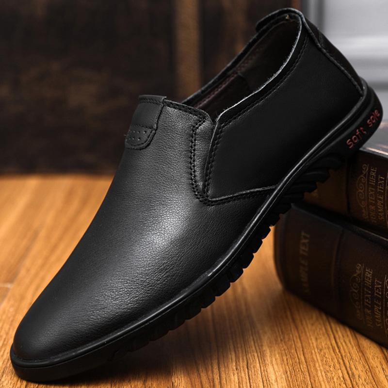 fashion 2024 Men Leather Shoes Moccasins Men's Sneakers Slip On Men Lazy Shoes Lightweight Loafers Male Breathable Outdoor Walking Shoes