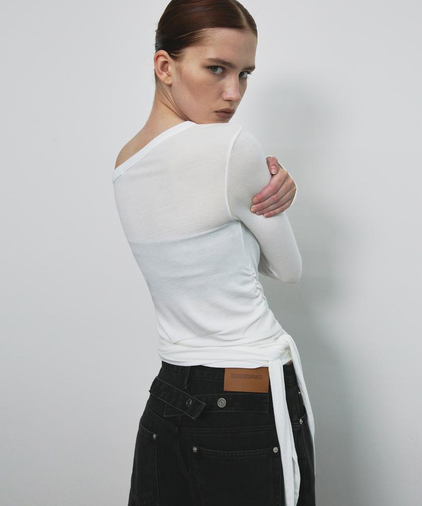 Saendeulig One Shoulder Unbalanced Strap T-Shirt_Ivory