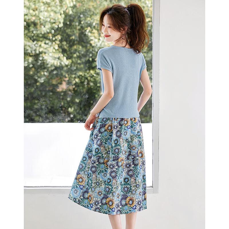 Elegant Pleated T-Shirt & Floral A-Line Skirt Set