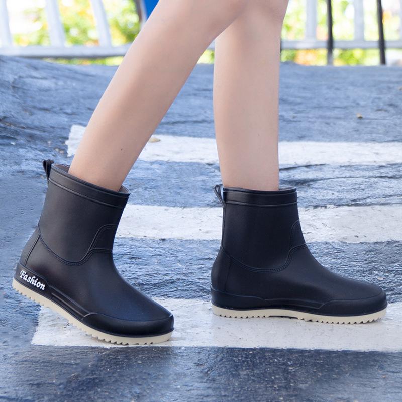 

Водная обувь Японская дождевая обувь женская короткая голенище красивые средней высоты и низкие дождевые сапоги модные полусапоги резиновая обувь 40