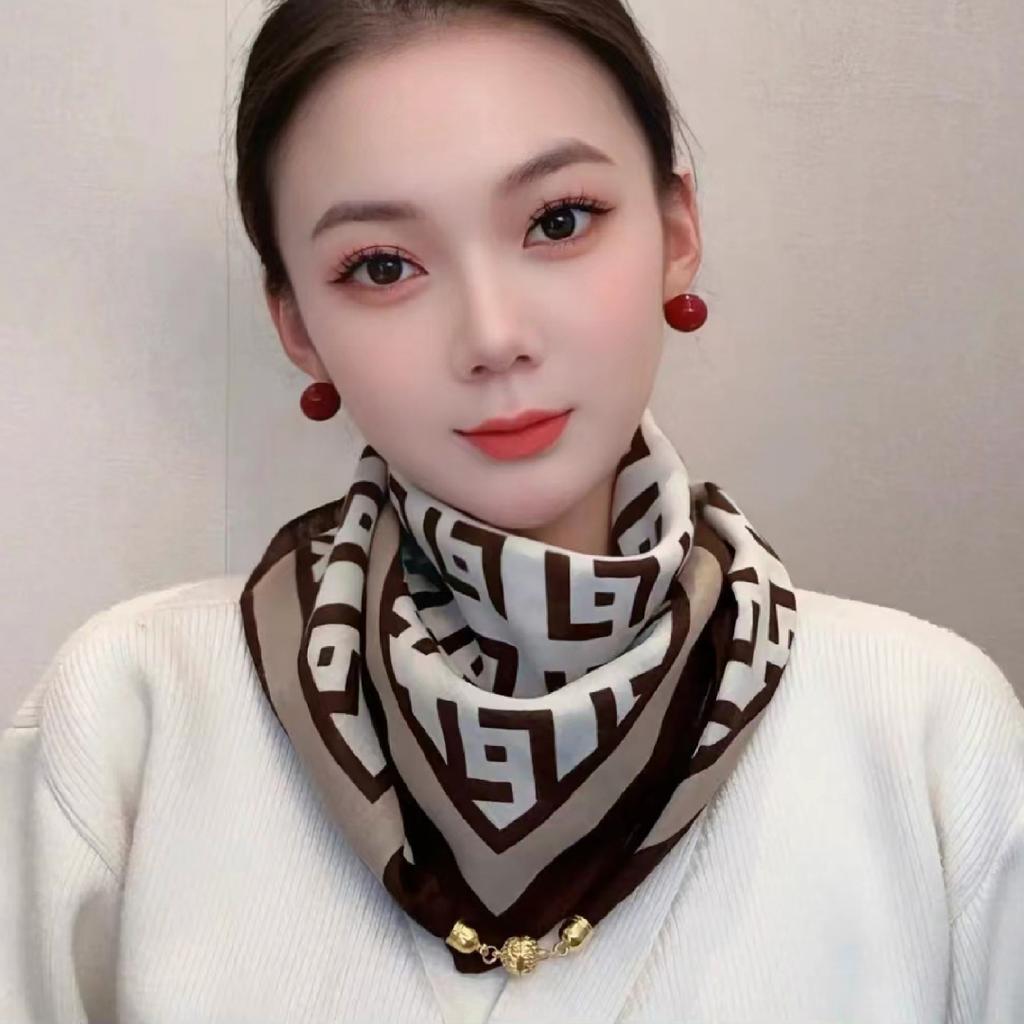 Magnetic buckle cotton and linen small square scarf silk scarf women's spring and autumn versatile neck protection scarf triangular scarf new warm sca