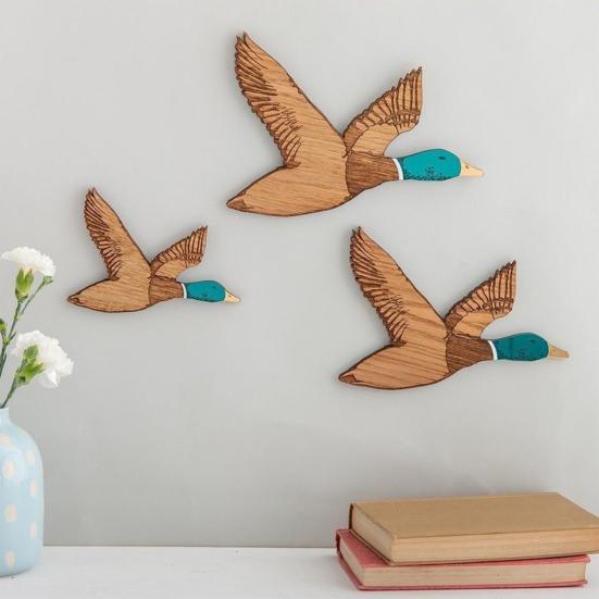 3 Pcs Wooden Duck Hunting Wall Decor Vintage Flying Ducks Wall Art Rustic Farmhouse Hanging Sign for Entryway Nursery Living Room Decor
