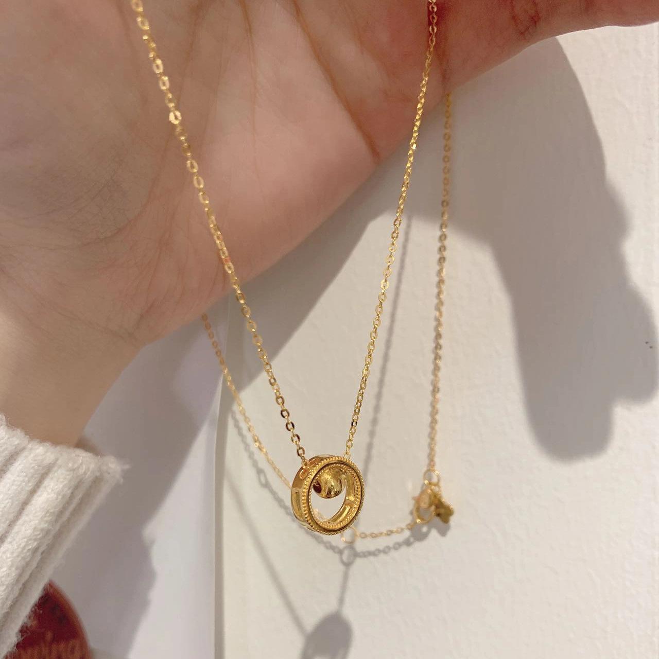 

Light Luxury Gold Cat Eye Pendant Circle Necklace with Small Beads for Women Fashion Choker золотий