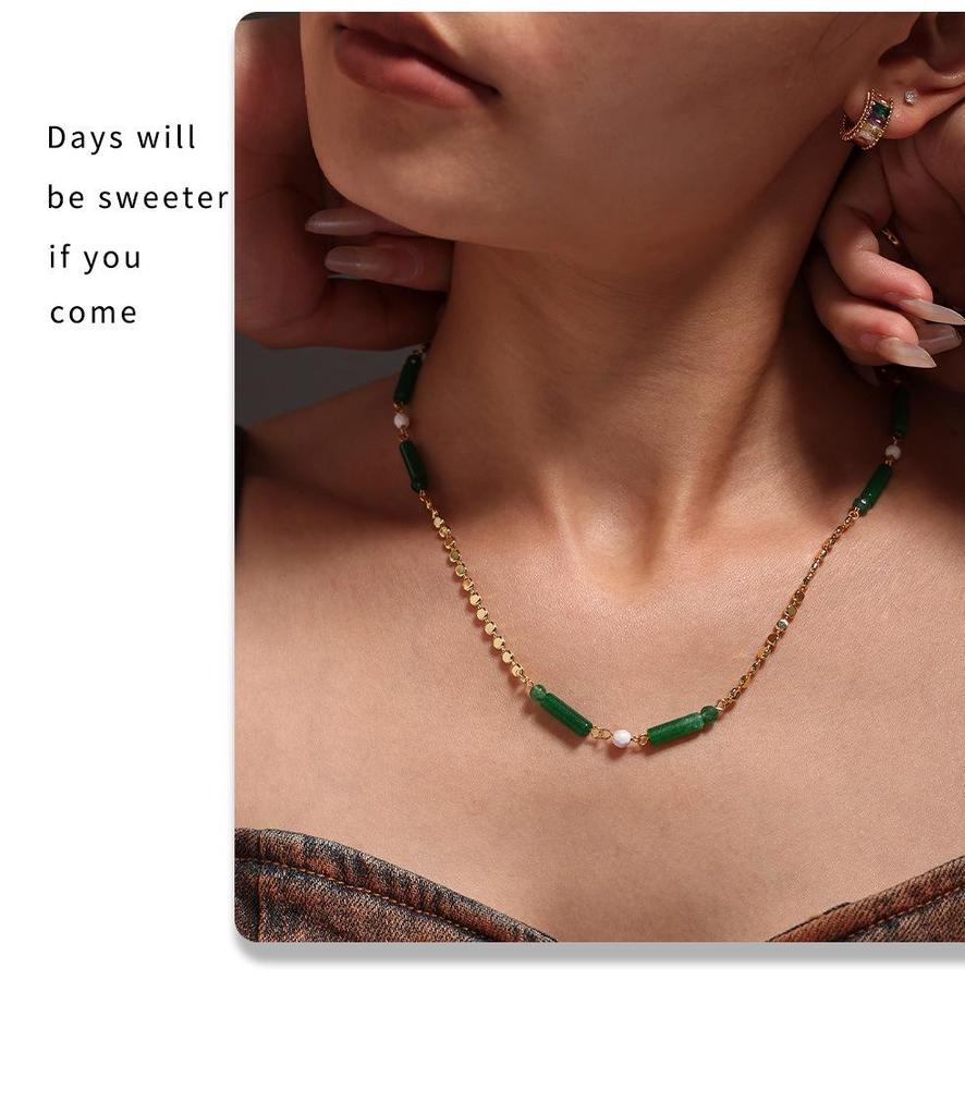Collier Bambou Pierre Dongling Verte Qiong Yao: Chaîne de clavicule élégante et polyvalente en acier inoxydable pour femmes