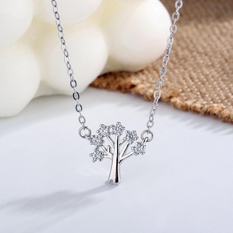 

Korean Style Fresh Christmas Tree Pendant Necklace