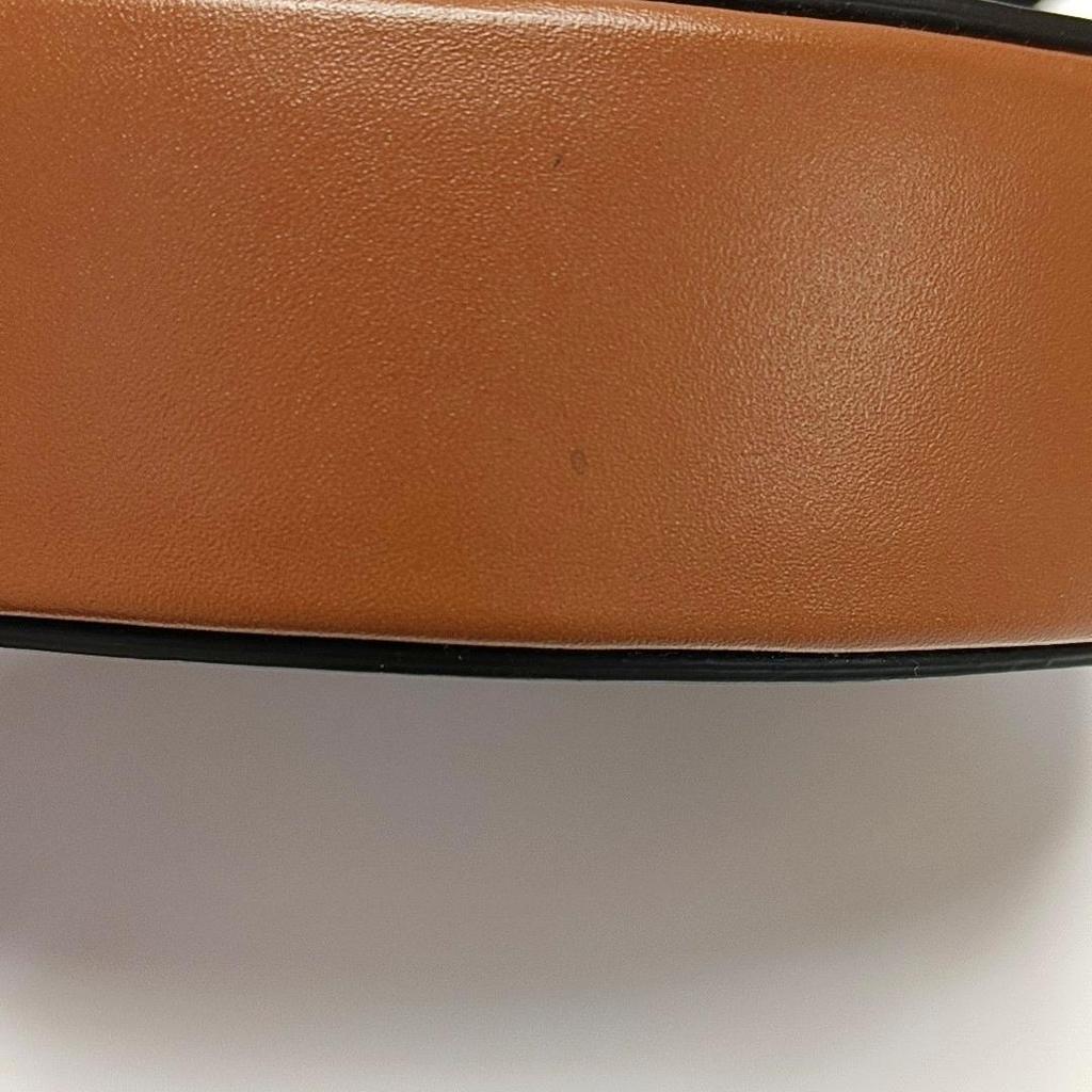 [Pre-Owned] Triomphe Small Brown Leather Crossbody Bag - Excellent #NVK2O7