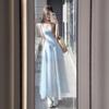 Französischblaues Sommerkleid mit quadratischem Ausschnitt und Spaghettiträgern für Damen - Schmale Taille, Sanftes flauschiges langes Modell