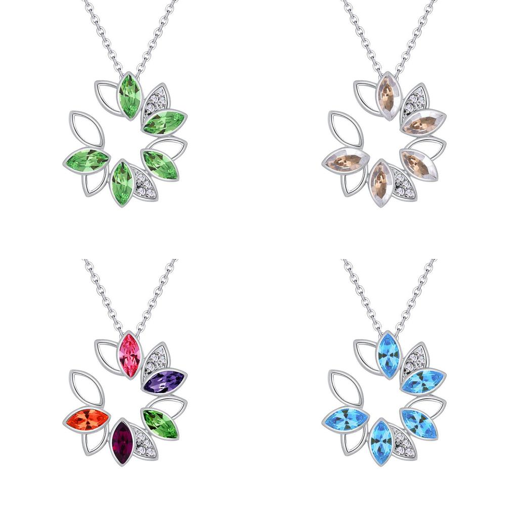 Stunning Multicolor Ladies Fashion Wreath Rhinestone Necklace Love Pendant Jewelry
