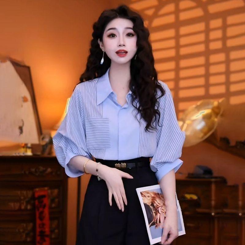 

Женская полосатая блузка с пышными рукавами и контрастным карманом S синий