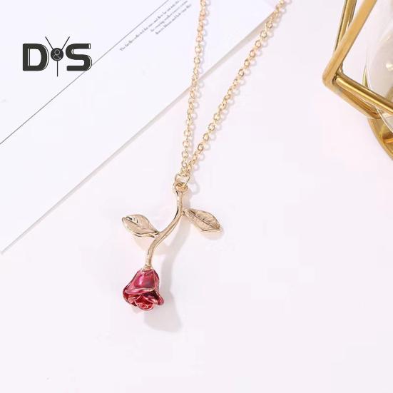 Choker Necklace Rose Flower Leaf Charm Women Necklace Exquisite Design Shiny Lightweight Pendant Necklace