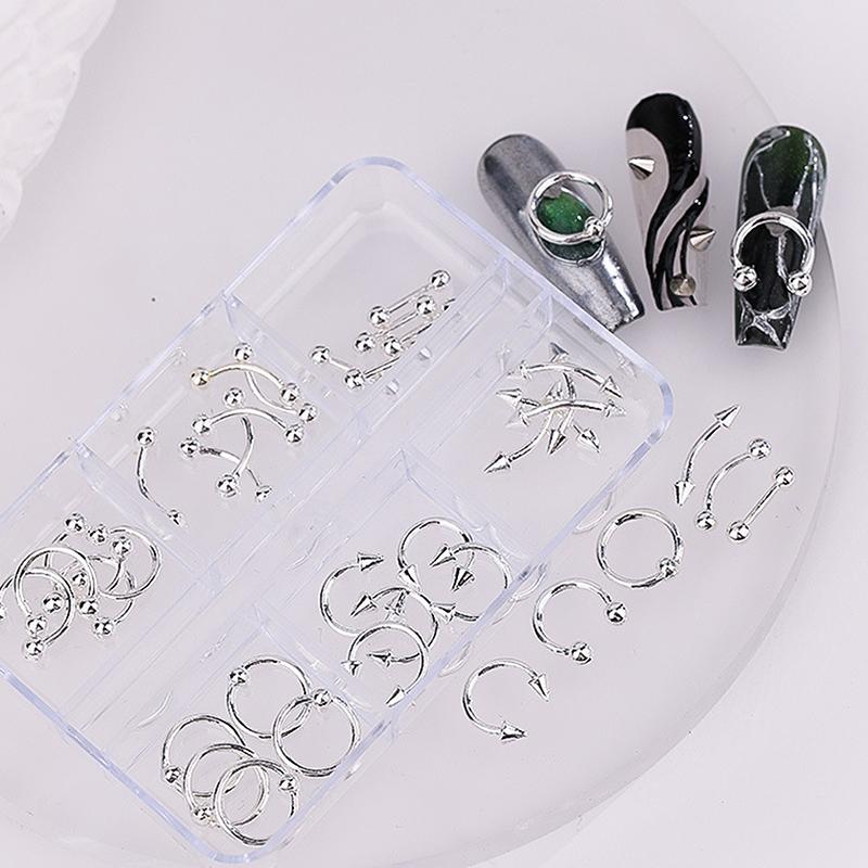 30 ks/krabička Černá/stříbrná slitina kovu ozdoby na nehty dekorace DIY 6 mřížek smíšené cool Y2K punkové doplňky pro nail art manikúra