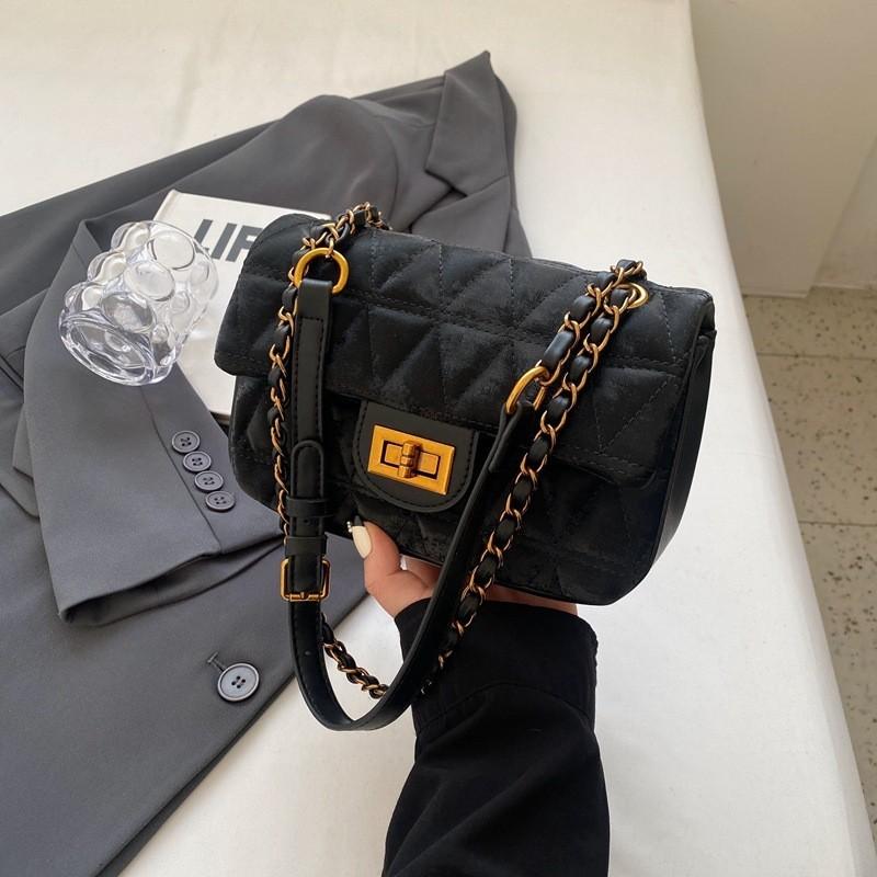 

Chic Cross-border Trend Handbag Lady 2023 New Winter High-end Diamond Grid Chain Shoulder Crossbody Bag чорний