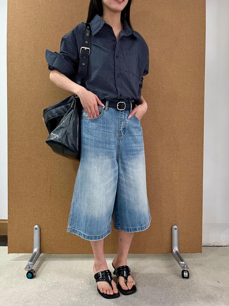 Damen Jeans im amerikanischen Retro-Stil, hellblau gewaschen, distressed, Wide-Leg, cropped, für Frühling/Sommer