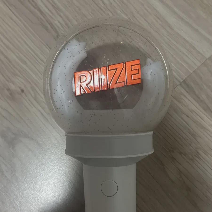 

Riize Rise Lightstick Love Bong