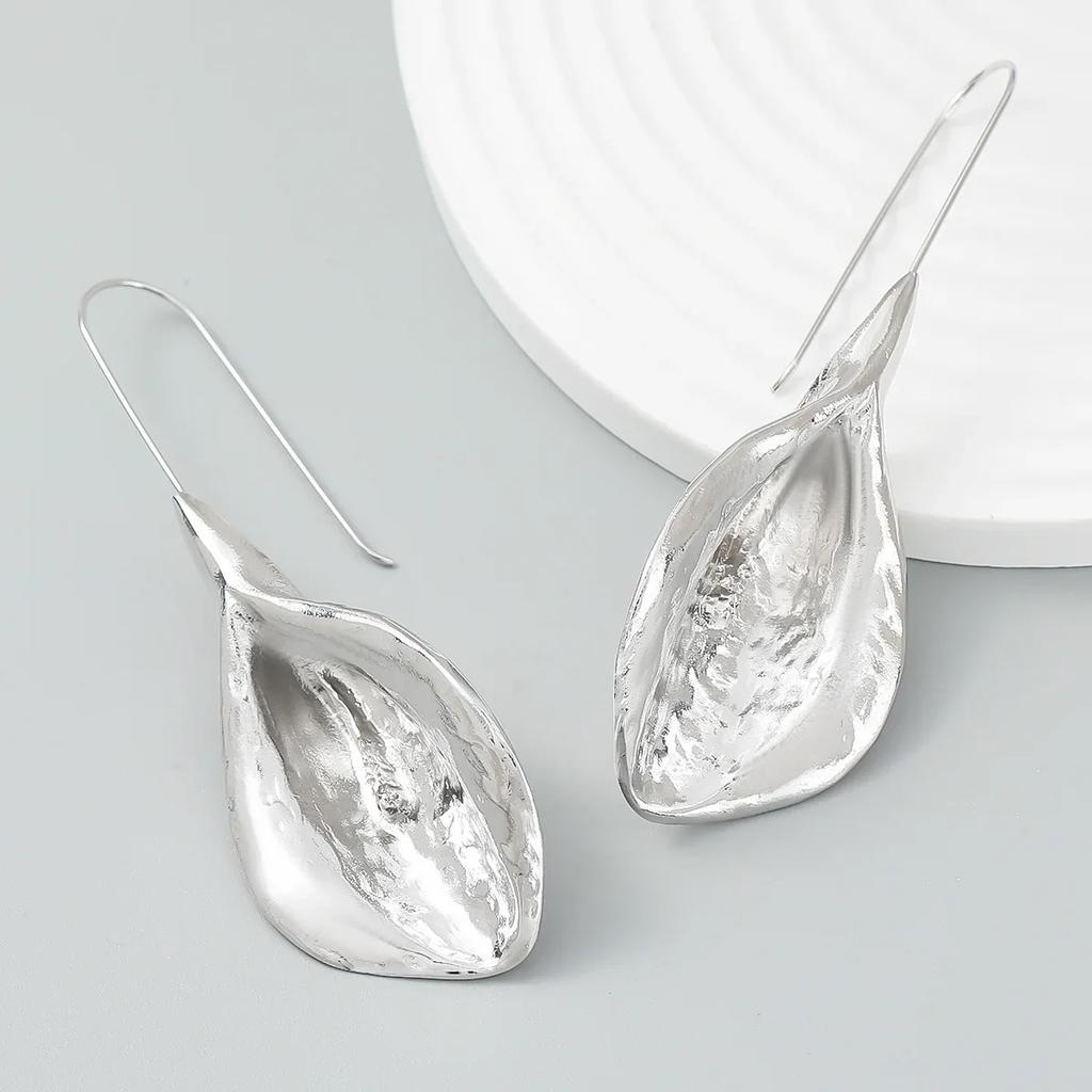 Creative Design Small Water Drop Leaf Gold Color Metal Earring for Women Trendy Long Leafy Flowers Pendientes Punk Jewelry Gift
