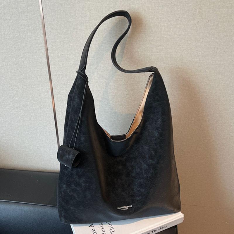 

Autumn and winter new large-capacity tote bag women s large-capacity commuting lazy slack shoulder bag чёрный