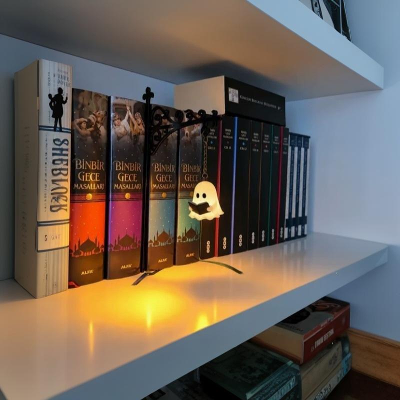 Vintage Gothic Metal Reading Lamp Led Night Light Ornament Book Decor Hanging Bookshelf Lamp For Study Home Library